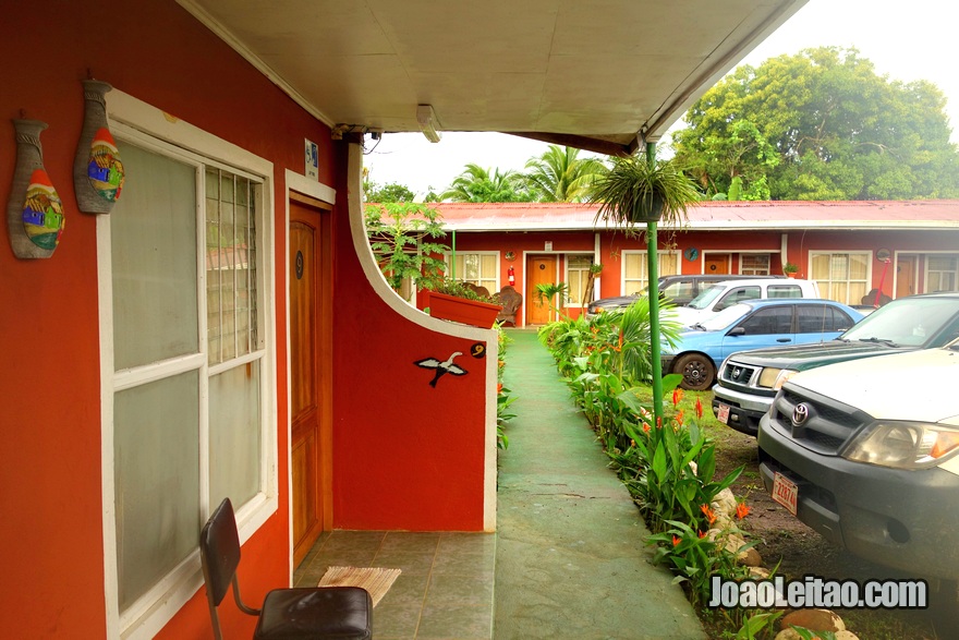 Exterior do Hotel y Cabinas Jabiru em Los Chiles