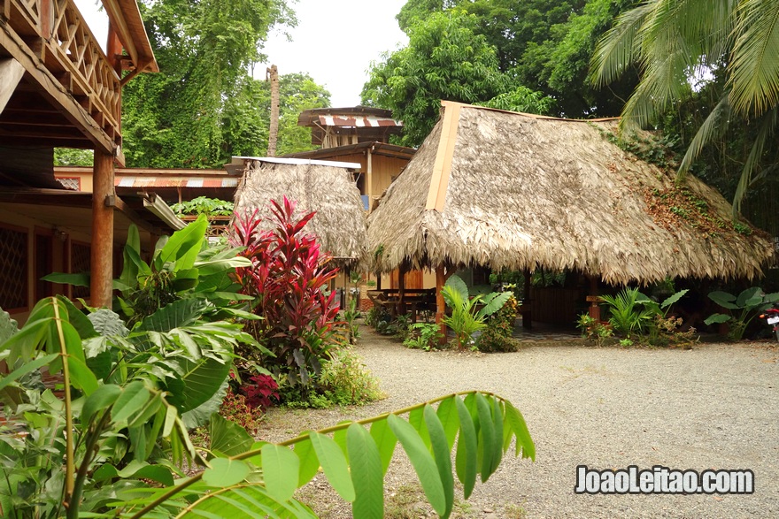 Entrada do Hotel Cabinas Talamanca em Puerto Viejo na Costa Rica