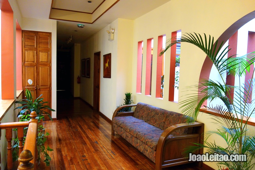 Interior do Hotel Fleur de Lys em San José, Costa Rica