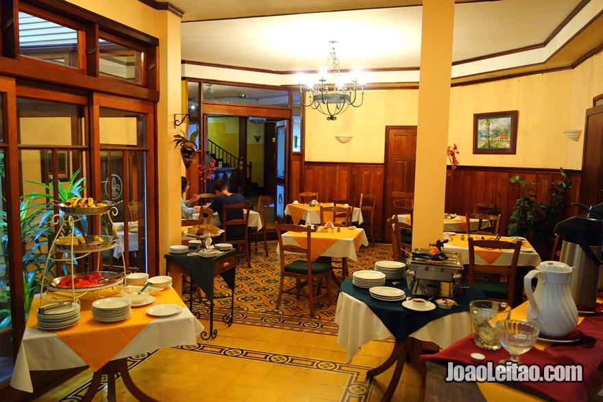 Sala de jantar do Hotel Fleur de Lys em San José, Costa Rica