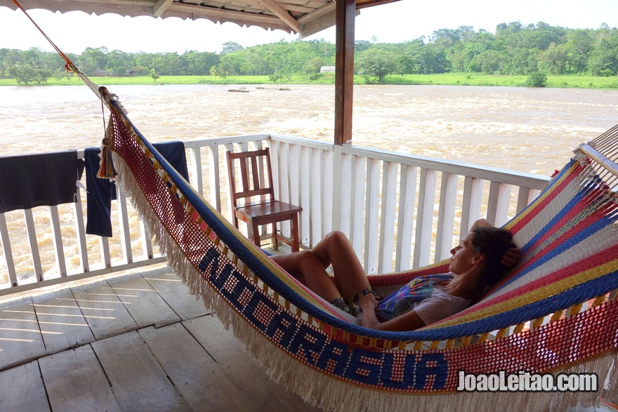 Rede e terraço do Hotel Tropical em El Castillo, Nicarágua