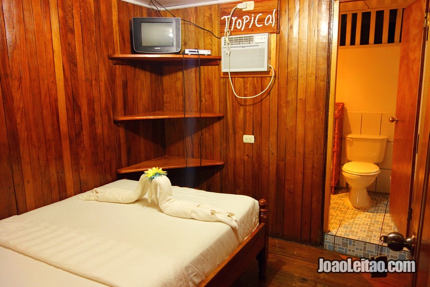 Quarto do Hotel Tropical em El Castillo, Nicarágua