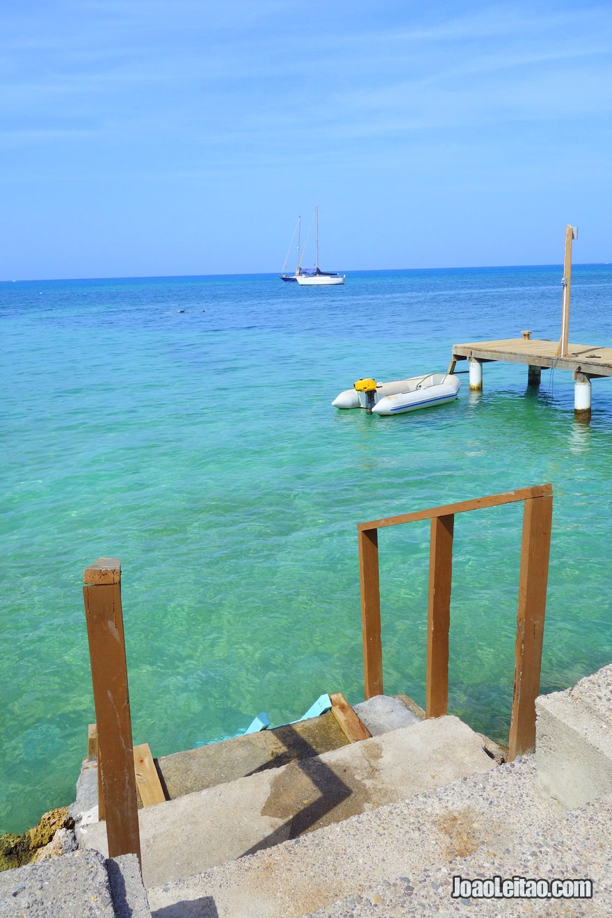 Traseiras do Hotel Utila na Ilha Útila, Honduras