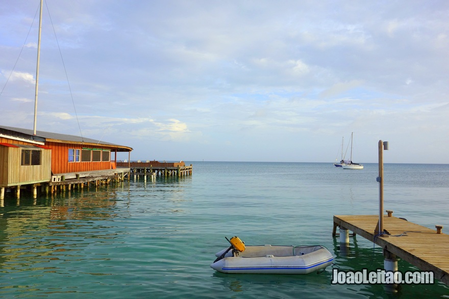 Traseiras do Hotel Utila na Ilha Útila, Honduras