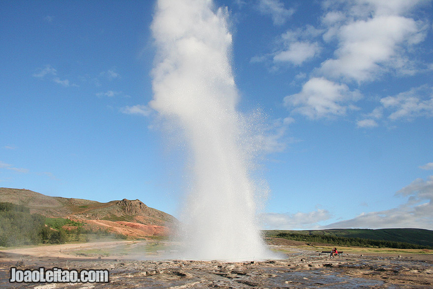 Erupção do geiser Strokkur