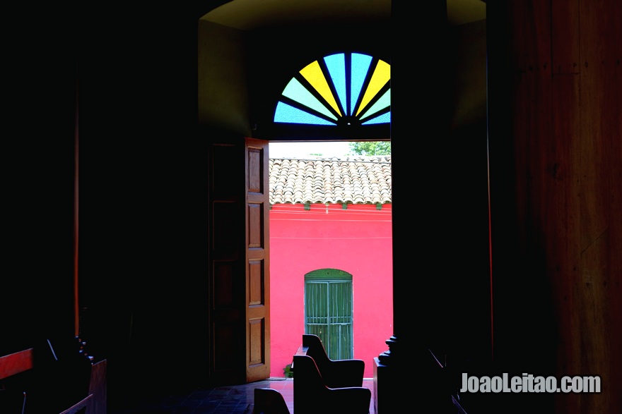 Porta lateral da Igreja de Santa Lúcia de Suchitoto 