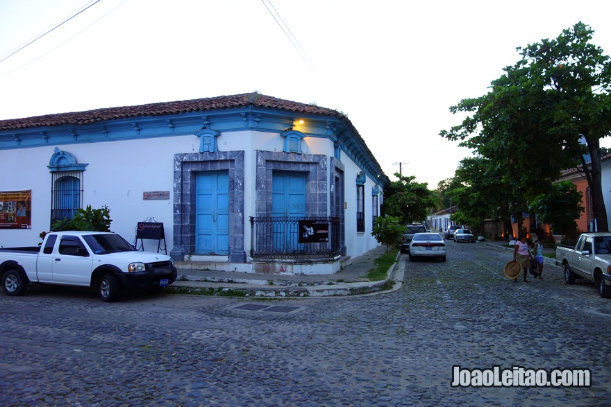 Arquitectura de estilo colonial em Suchitoto