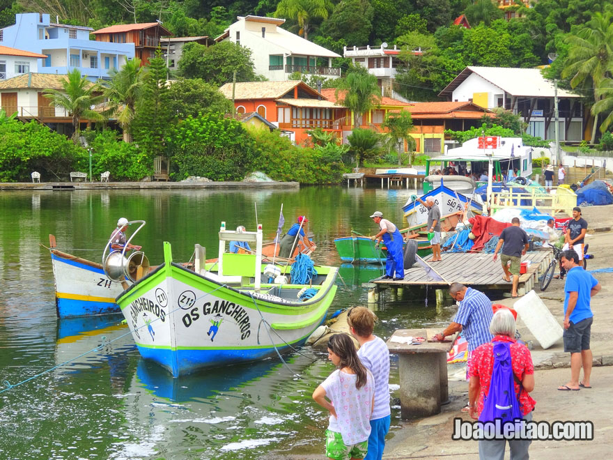 O porto de pesca da Barra da Lagoa em Florianópolis