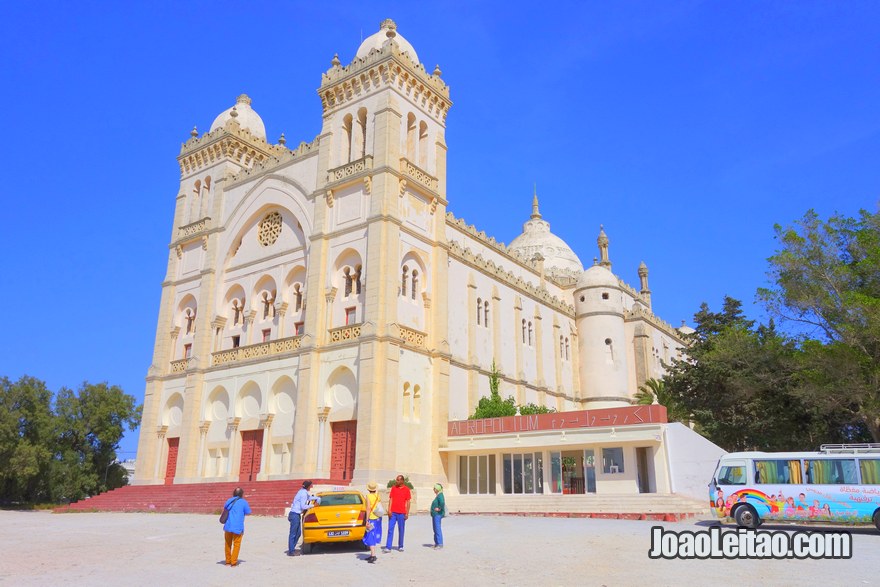 Catedral Saint-Louis de Cartago