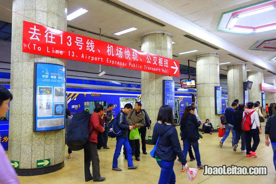 Passo 3 - sair na Estação Dongzhimen e seguir direcções para Airport Express