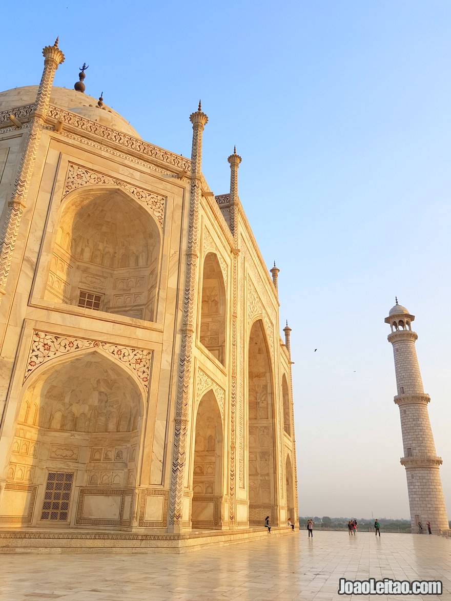 Taj Mahal monumento UNESCO situado na cidade de Agra na Índia