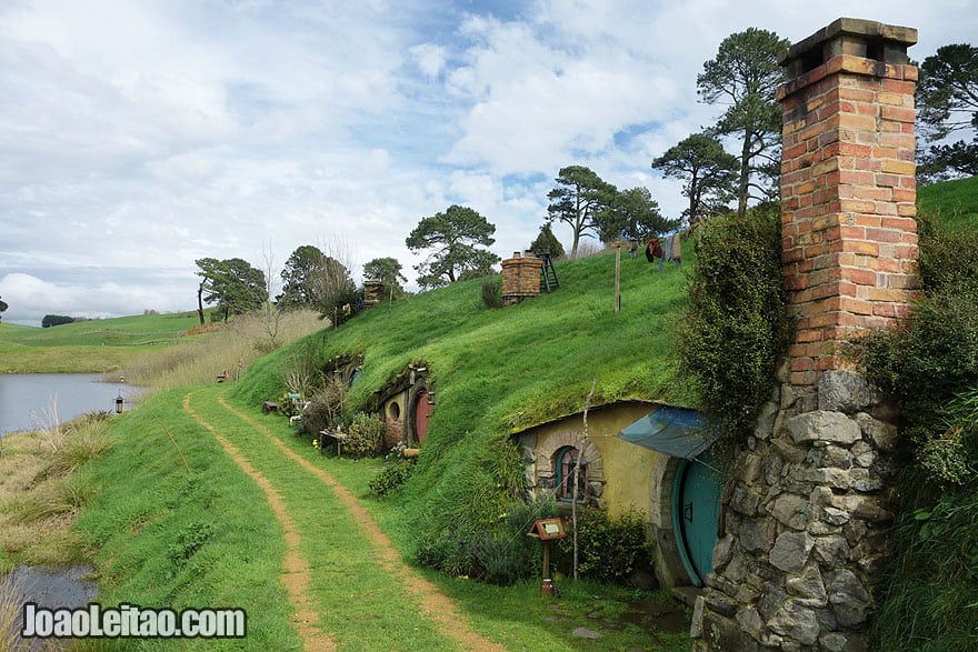 Visit Hobbiton Movie Set New Zealand