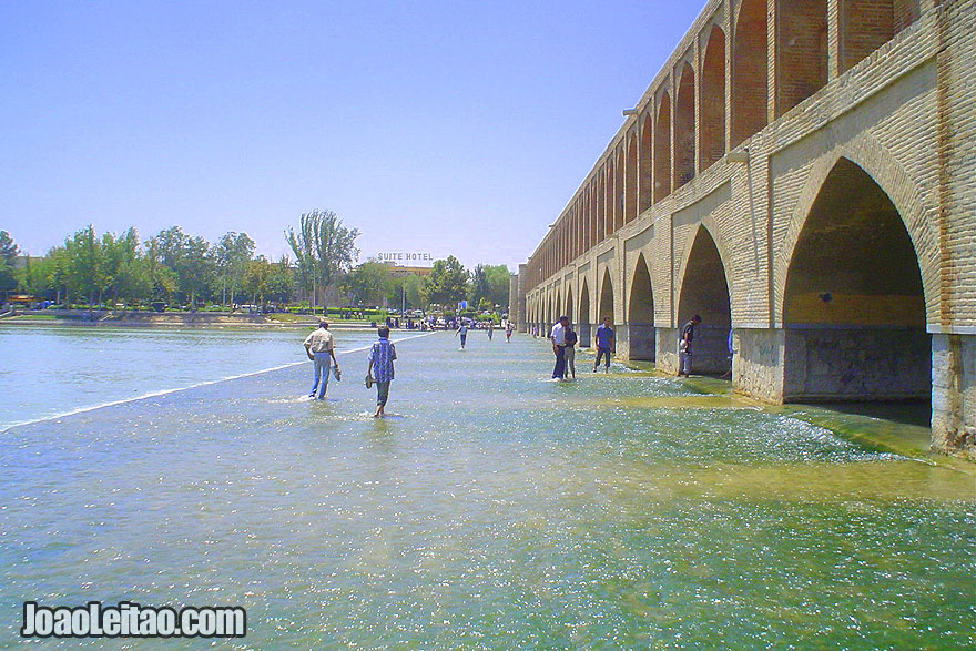 Cross the river of Si-o-se-Pol Bridge in Isfahan built in 1599 - What to do in Iran