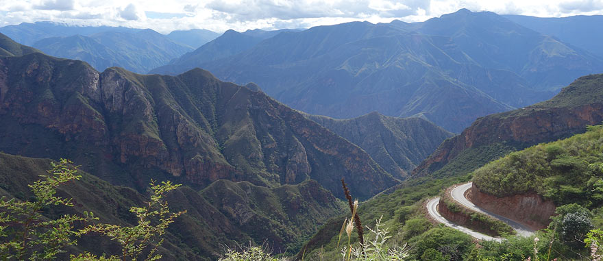 Driving Leimebamba to Cajamarca - Peru - Driving in South America