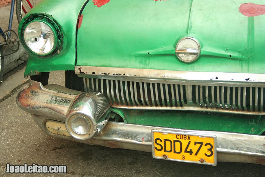 Green Cuban car