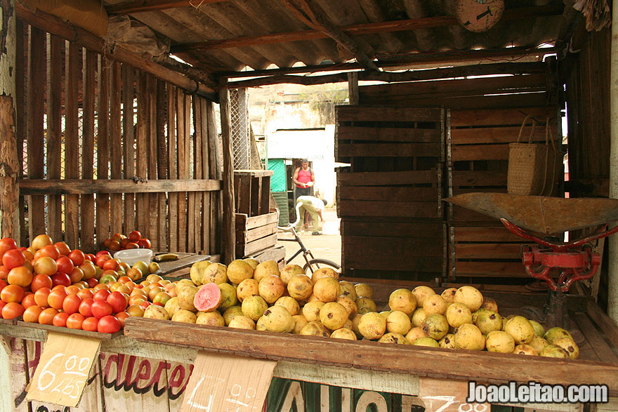 Small fruit shop in Cuba