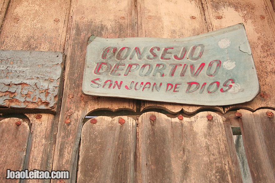 Door sign of Consejo Deportivo San Juan de Dios