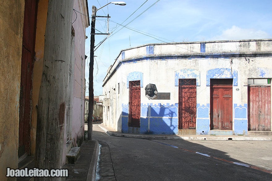 Nicolas Guillen statue in Camaguey house