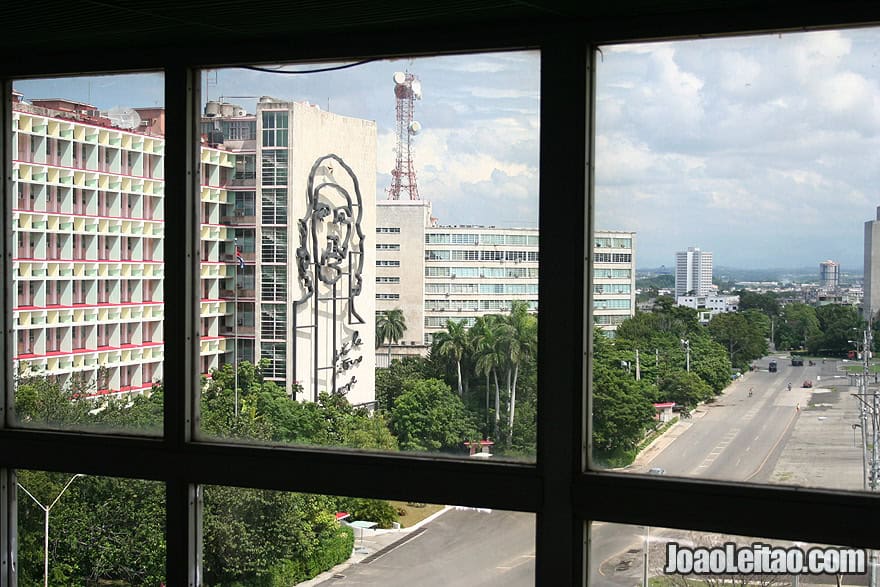 A Praça da Revolução com a face de Che Guevara