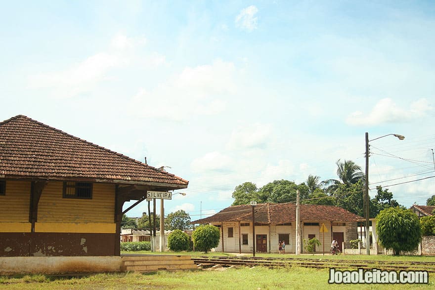 Silveira town train station