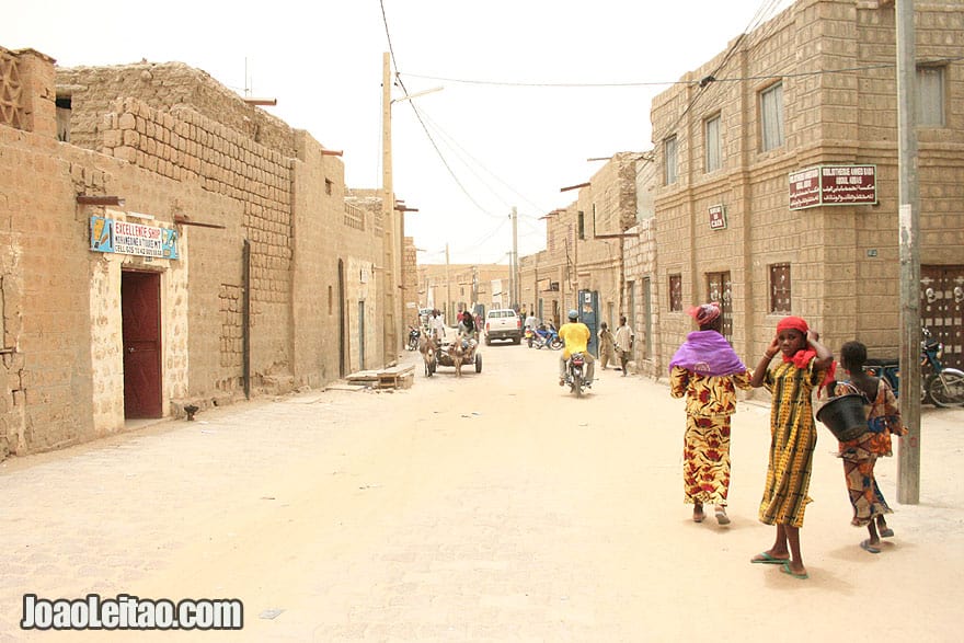 Timbuktu street scene 