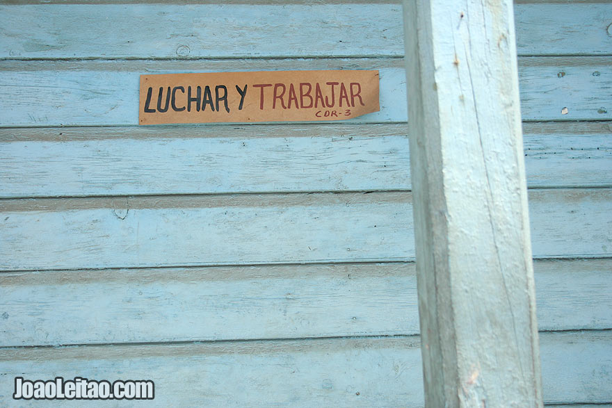 Luchar y Trabajar / Fight and Work reminder