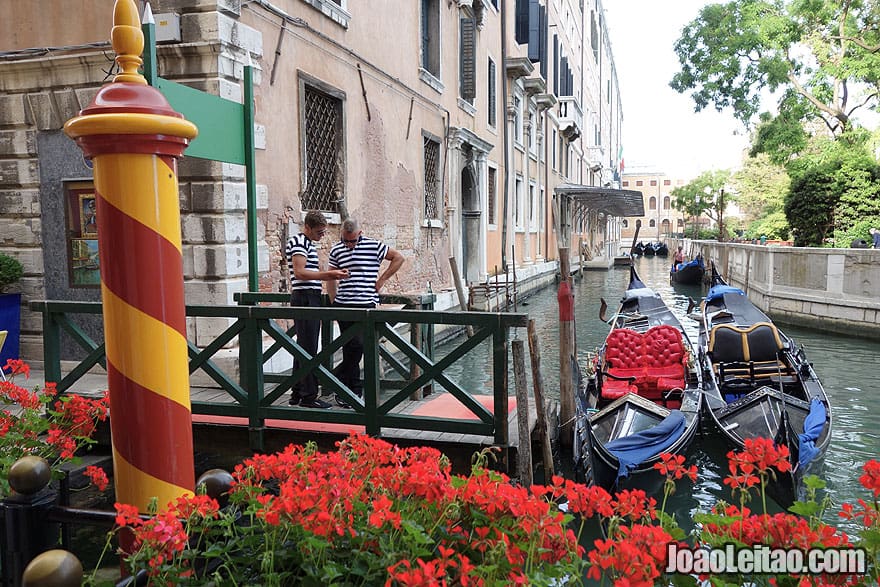 The men who steer a gondola are called gondoliers