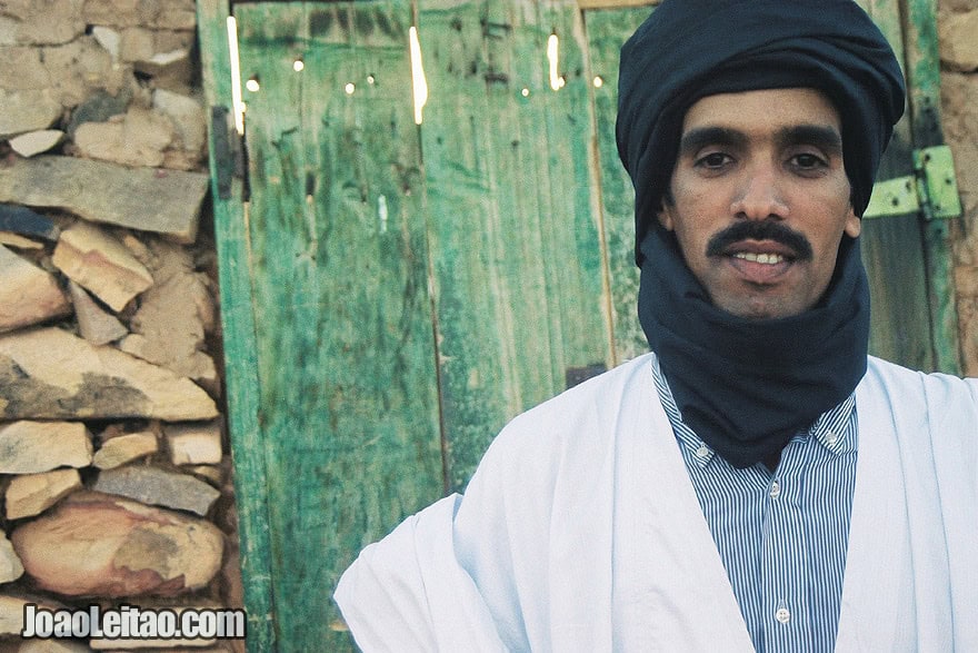 Photo of man with black turban in Chinguetti, Islamic Republic of Mauritania