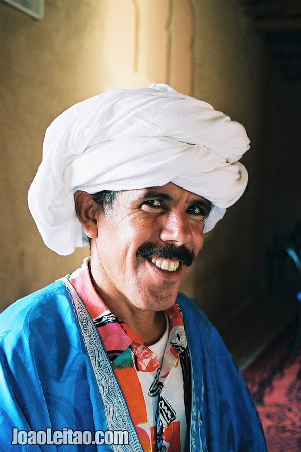 Photo of man with white turban in Sahara Desert, Morocco