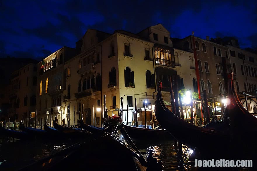 Gondolas in S.Maria del Giglio by night