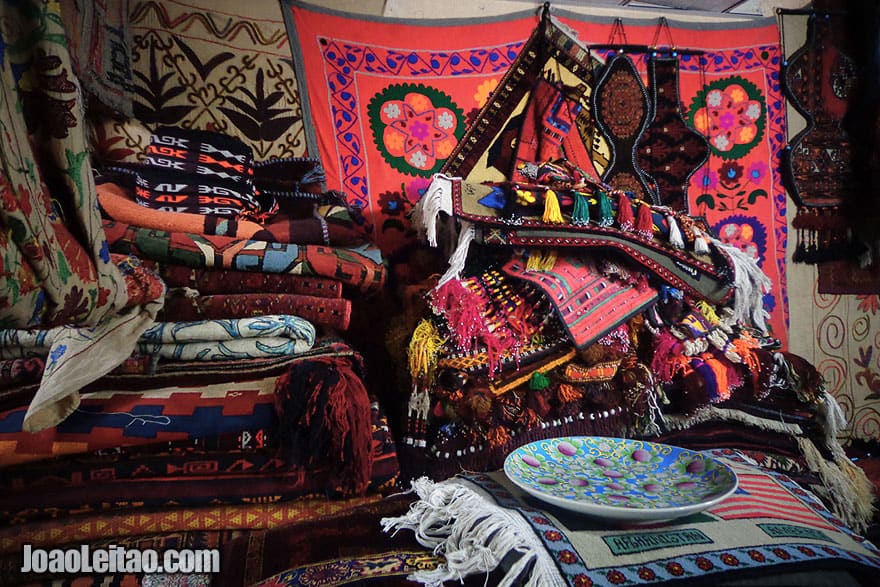 Buy carpets in Mazar-i-Sharif