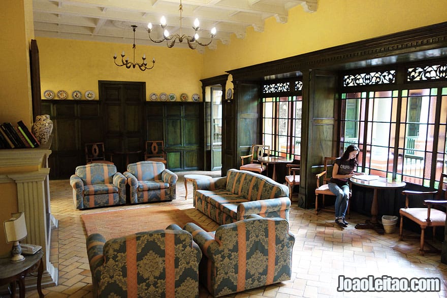 Living room of Hotel de la Opera