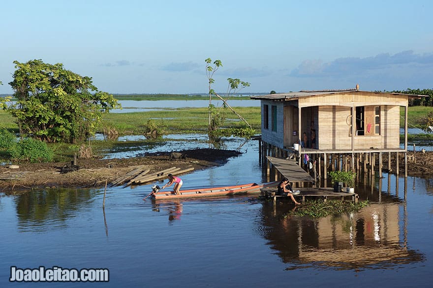 Casa no Rio Amazonas