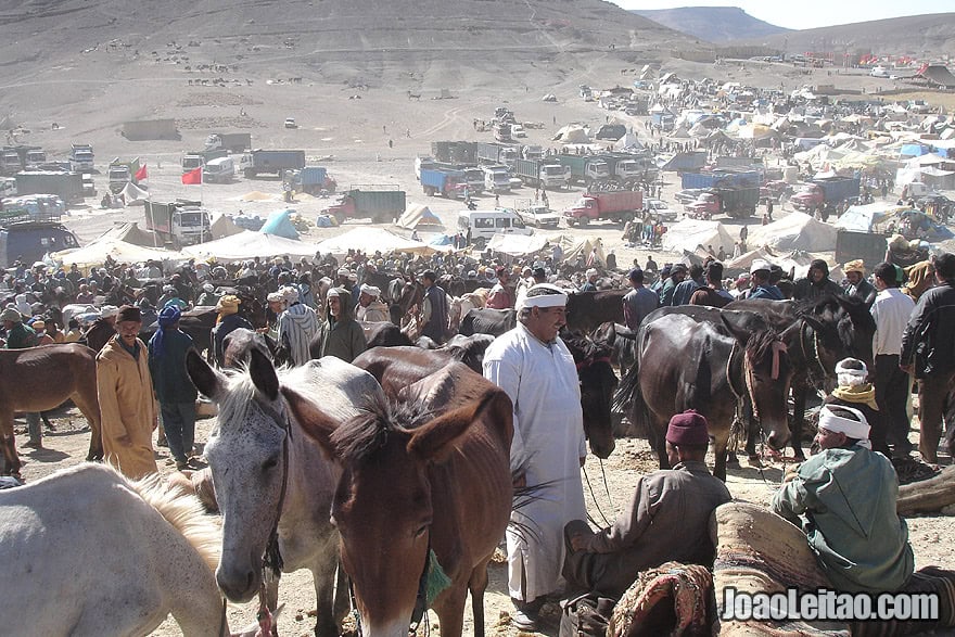 Market of Betrothal Festival - the Souk Aamor Agdoud N'Oulmghenni