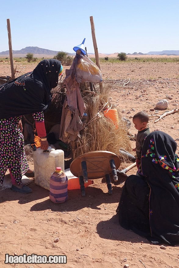 Mulheres nómadas no Deserto do Saara, Marrocos