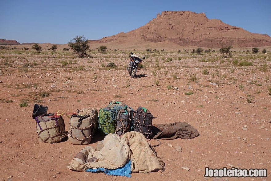 helikopter Voetzool Giraffe Nomads Of Morocco - Sahara Desert Nomadic Life