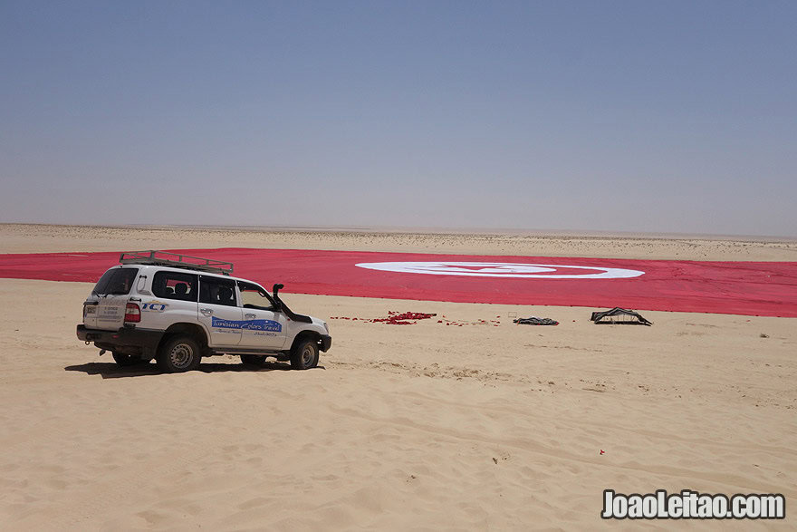 World's largest flag in Tunisia