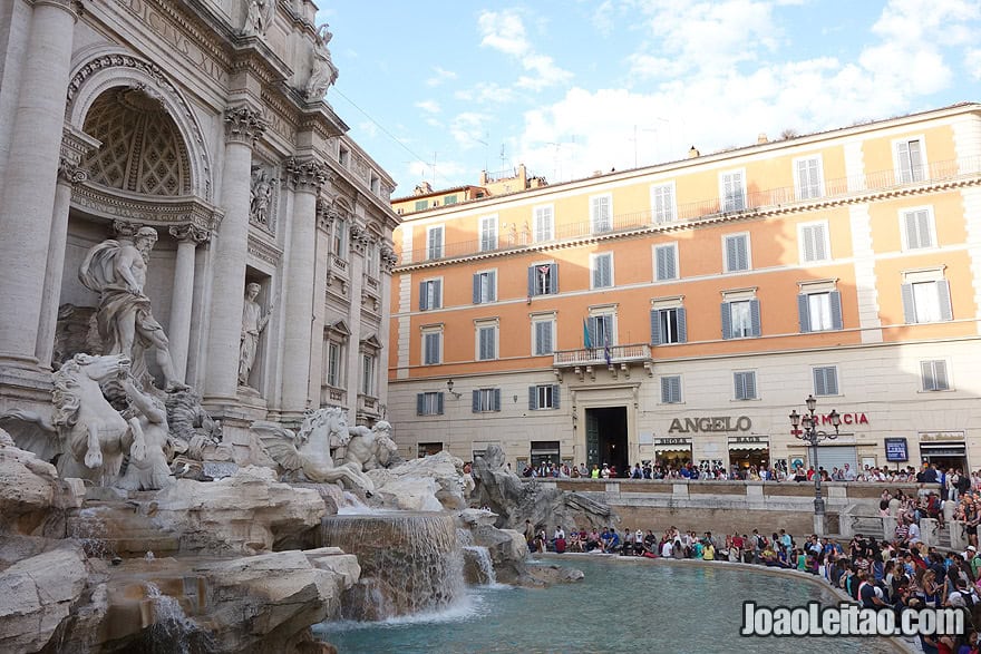 A Fontana di Trevi em Roma