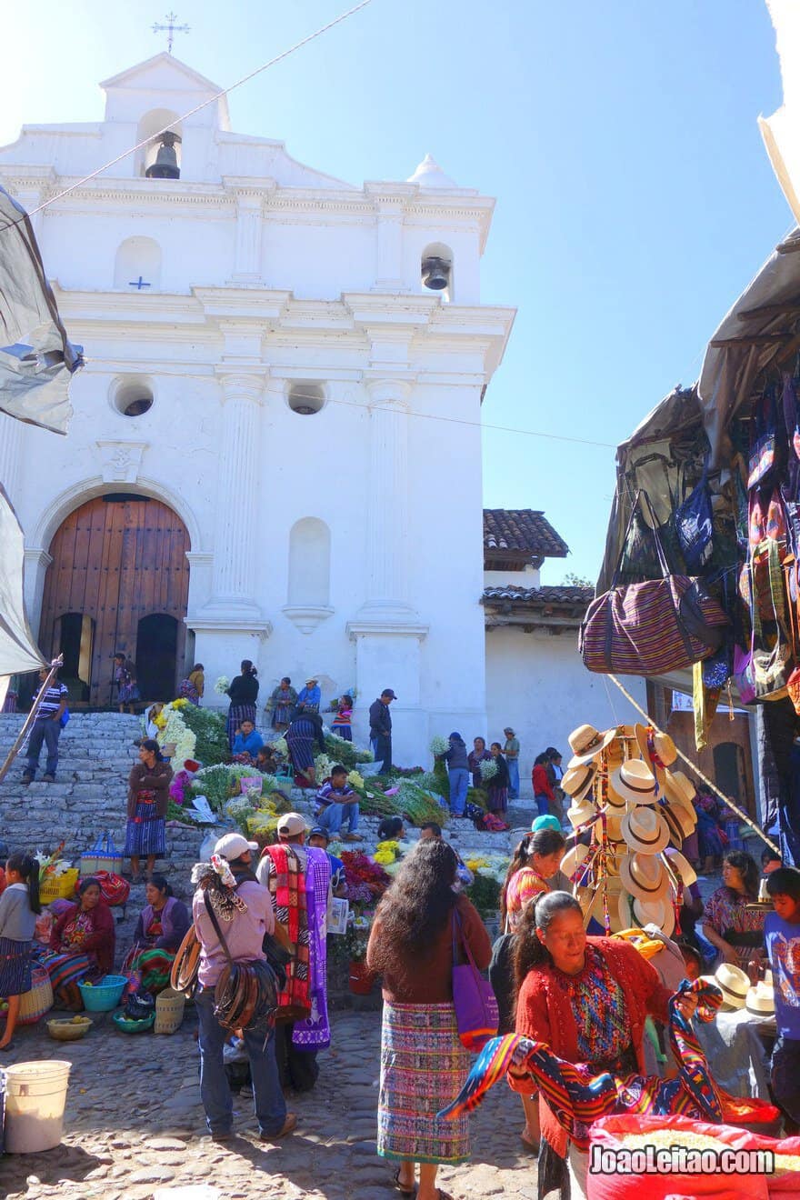 Facade of the Iglesia de Santo Tomás church in Chichicastenango 