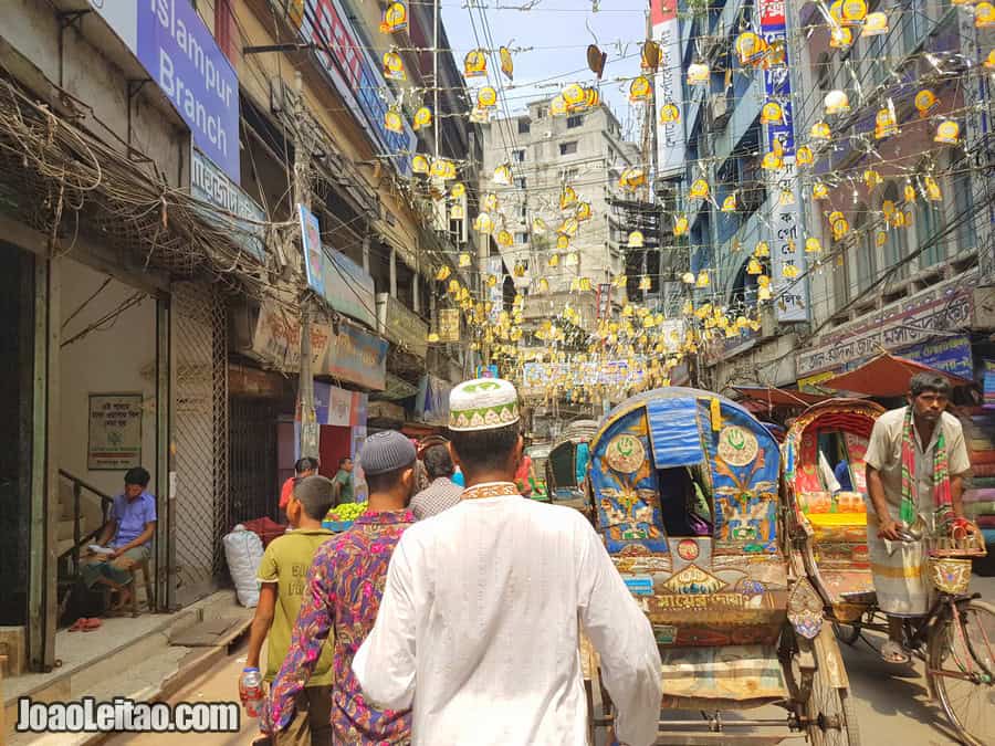 Busy street of Babu Bazaar - Visit Dhaka