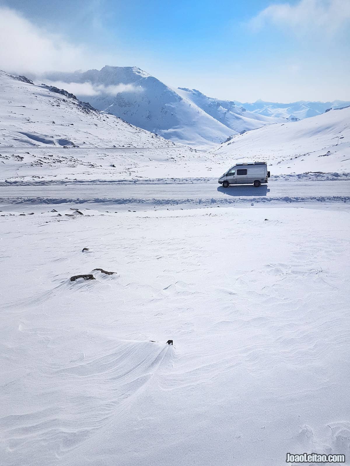 Mountain crossing at 3270 m (10,728 ft)