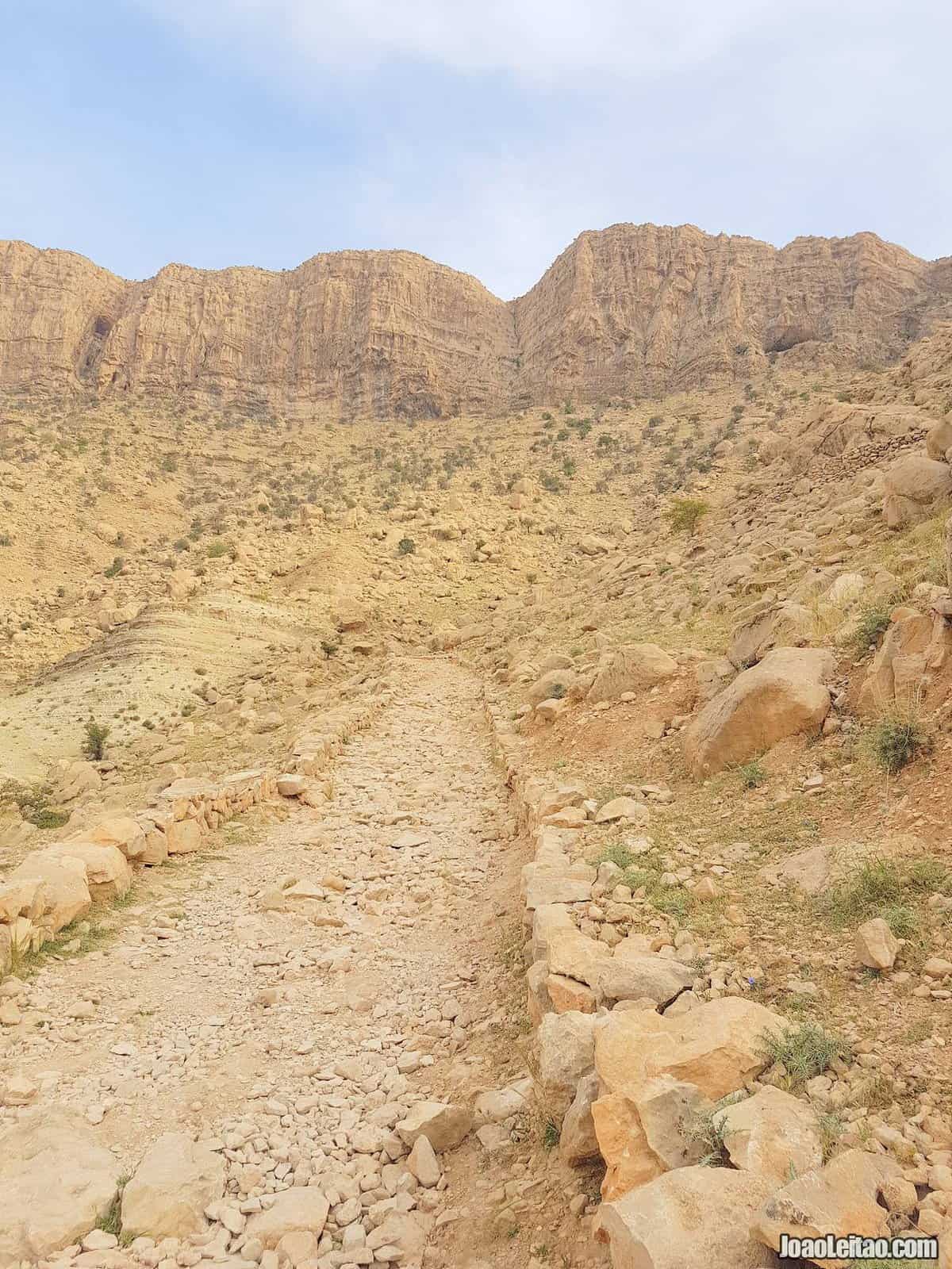 Visitar a Gruta Sassânida de Shapur no Irão