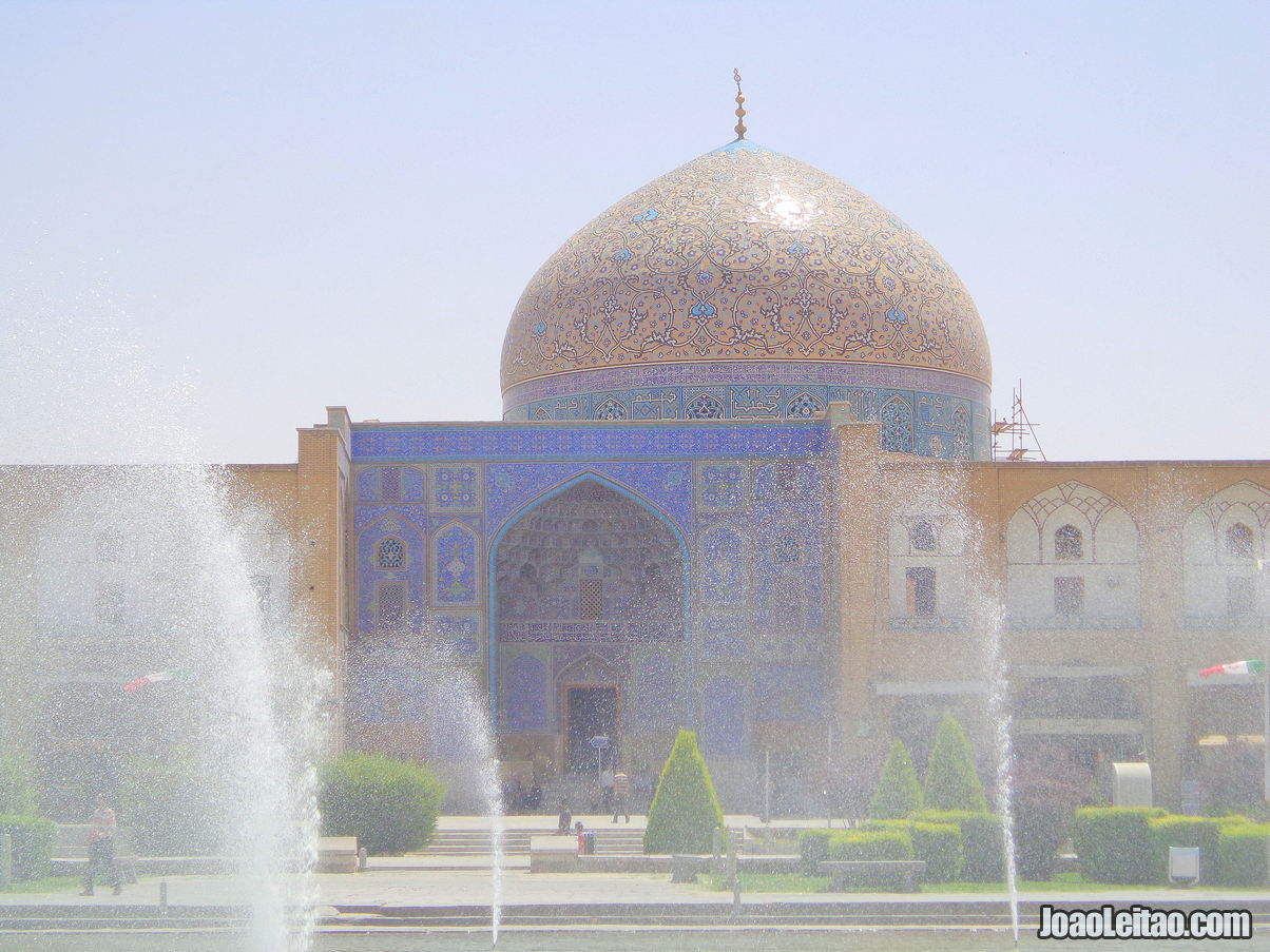 Sheikh Loft Allah Mosque