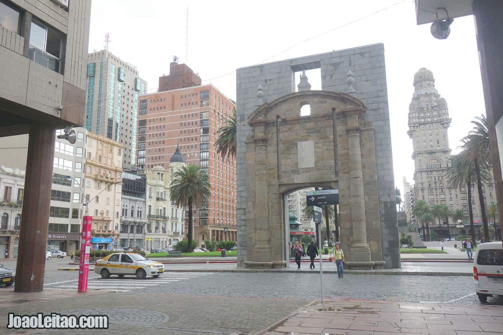 Puerta de la Ciudadela